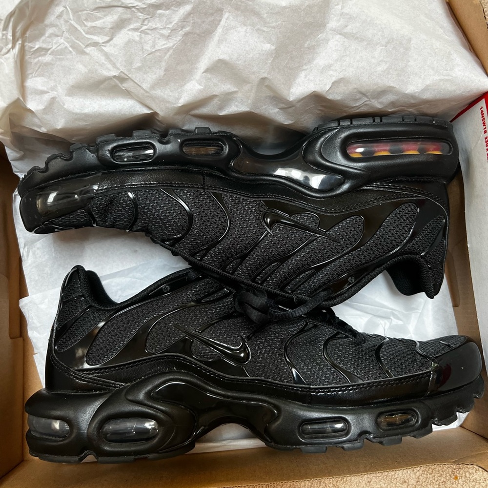 Mens Nike Air Max Plus black size 10.5
